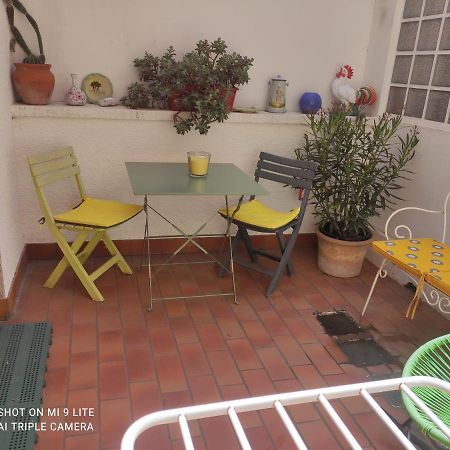 Grande Chambre Avec Garage Dans Quartier Historique Perpignano Esterno foto